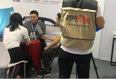 央视采访现场